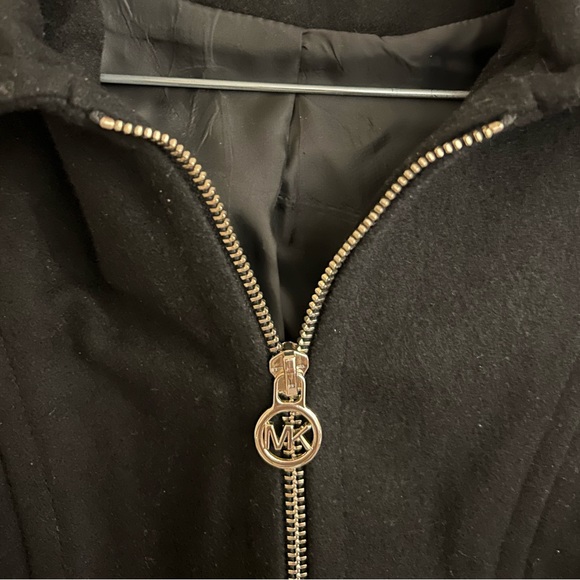 Wool coat - Picture 2 of 6